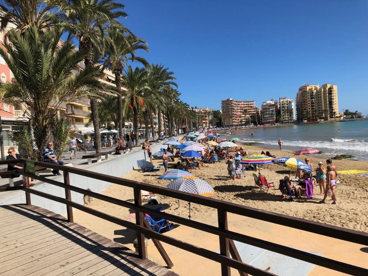 Amazing 3 Bedrooms Apartment With Pool Next To The Sea Torrevieja Dış mekan fotoğraf