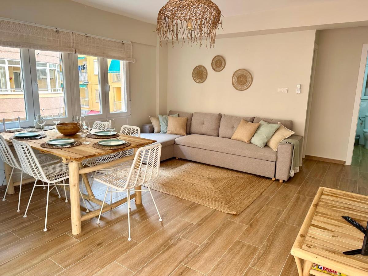 Amazing 3 Bedrooms Apartment With Pool Next To The Sea Torrevieja Dış mekan fotoğraf