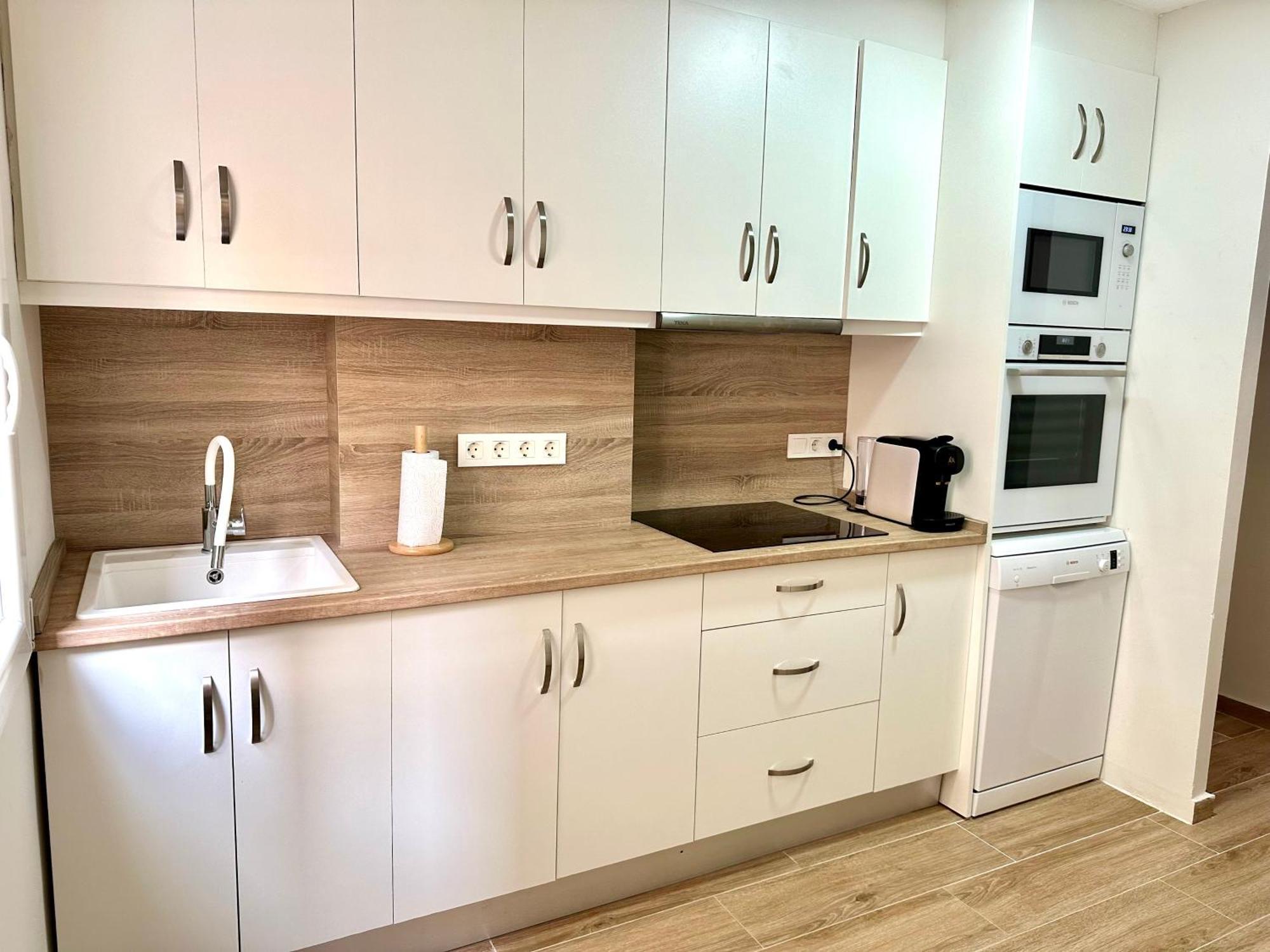 Amazing 3 Bedrooms Apartment With Pool Next To The Sea Torrevieja Dış mekan fotoğraf